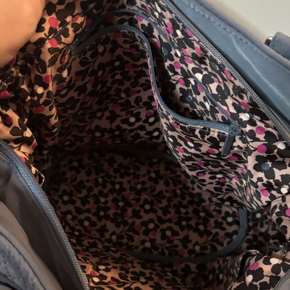 Vera Bradley quilted purse - Picture 4 of 4
